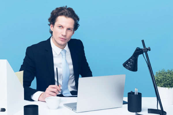 Купить облигацию так же легко, как расплатиться картой в магазине.